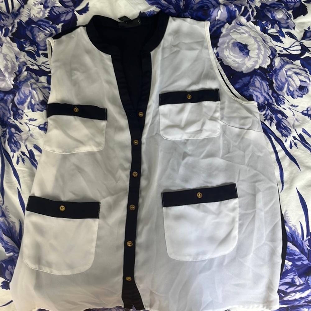 Aqua sleeves top size small